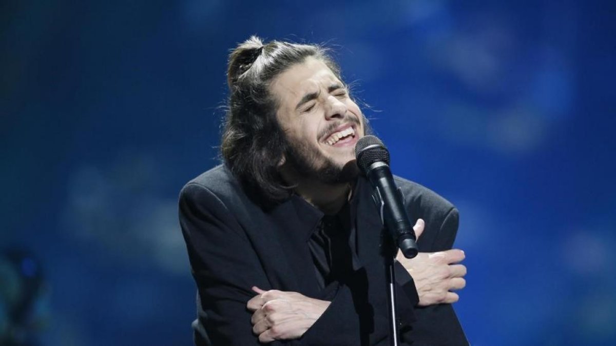 Salvador Sobral, durante su actuación en Portugal.-REUTERS