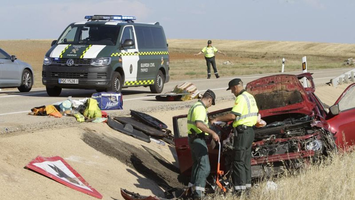 Accidente de tráfico con resultado de un fallecido y una persona herida, en Torrubia de Soria-Luis Ángel Tejedor