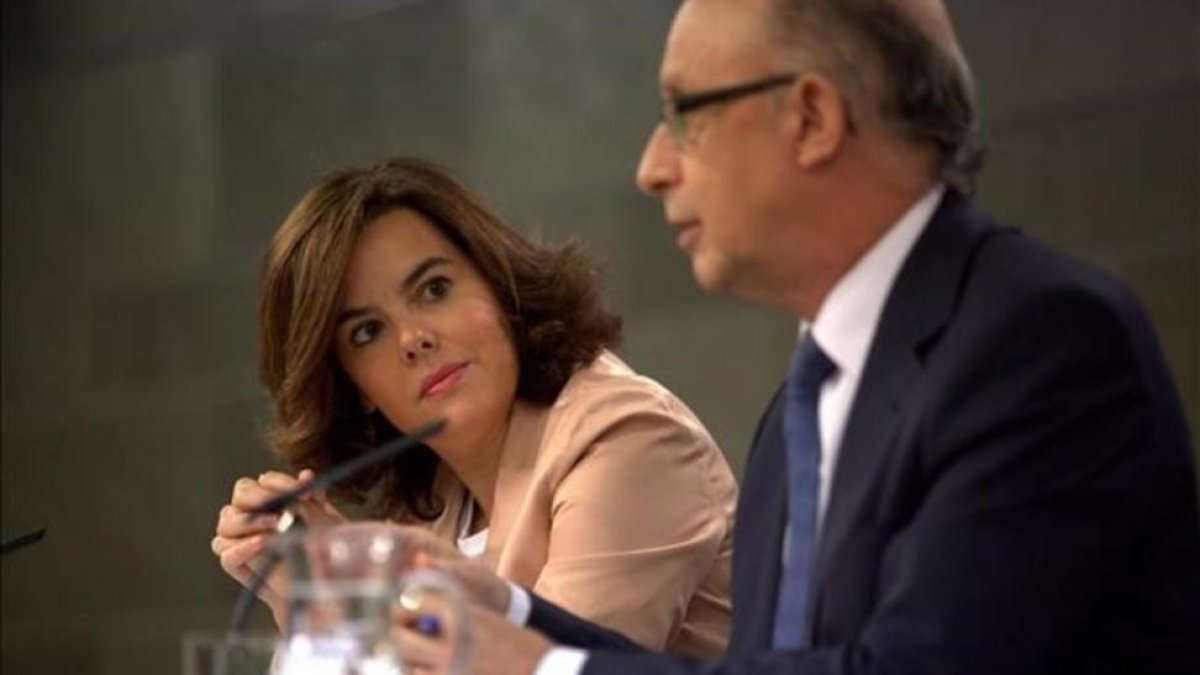 Saénz de Santamaría y Montoro, en la rueda de prensa del Consejo de Ministros del 30 de septiembre.-DAVID CASTRO