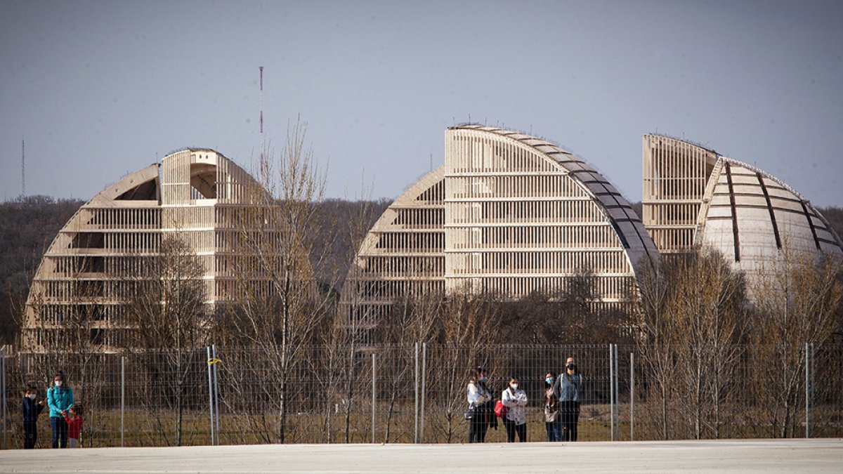 Las cúpulas de la Ciudad del Medio Ambiente - MARIO TEJEDOR