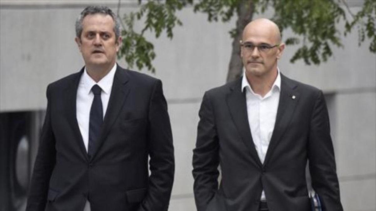 Joaquim Forn y Raül Romeva se dirigen a declarar ante la Audiencia Nacional.-EL PERIÓDICO