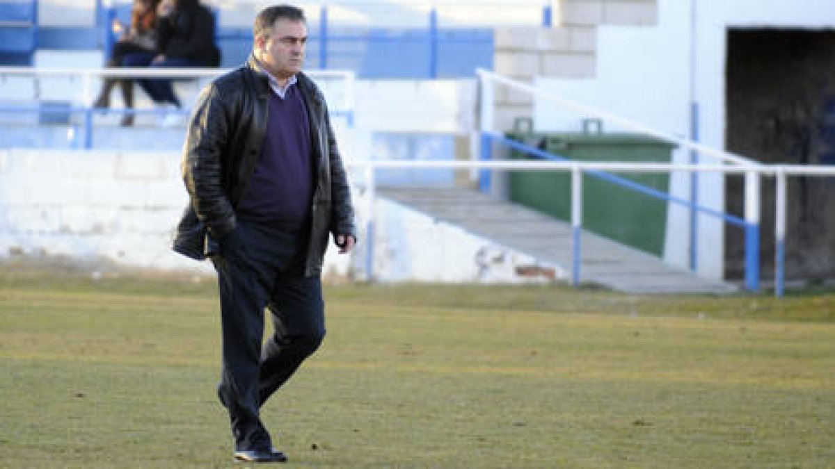 Luis de Miguel en el campo de La Arboleda la campaña pasada. / Diego Mayor-