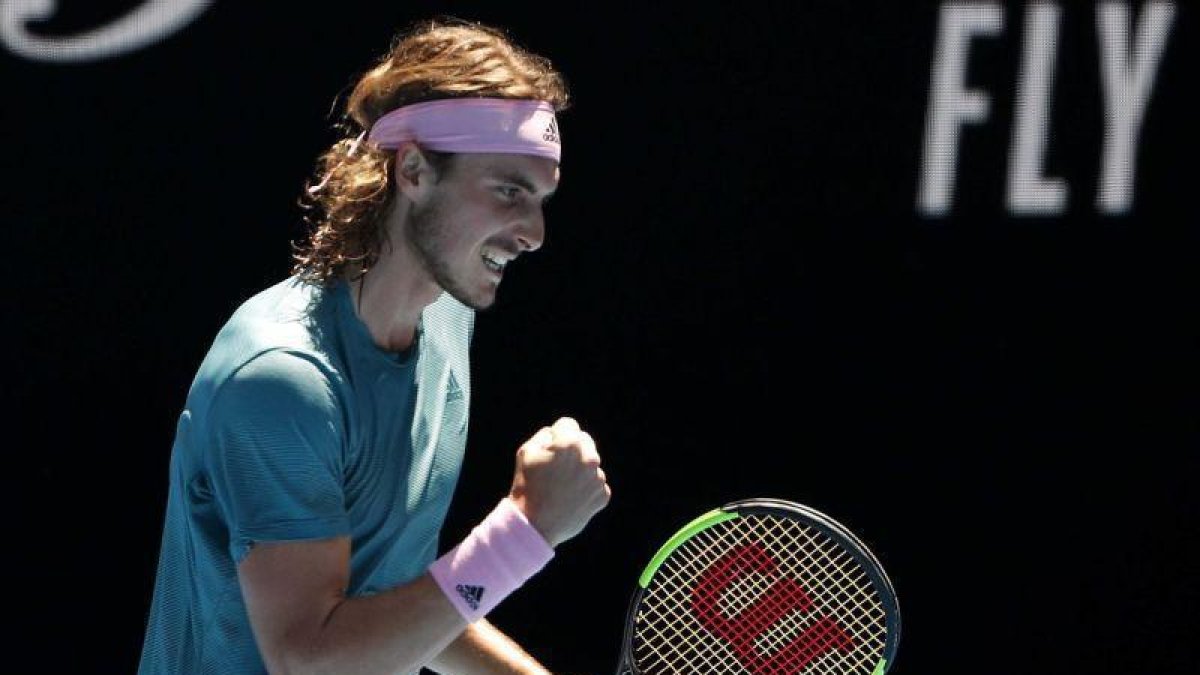 Stefanos Tsitsipas clasificó a semifinales del Open Australia.-EL PERIÓDICO