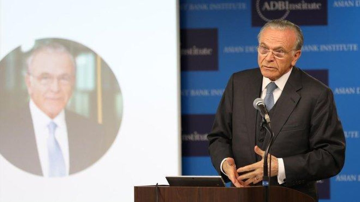 El presidente de la Fundación Bancaria La Caixa, Isidre Fainé, durante su conferencia en Tokio.-