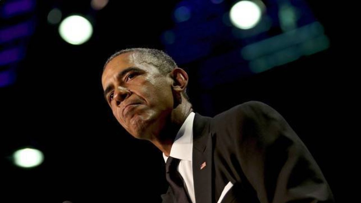 El presidente Obama, emocionado al referirse a su senador fallecido.-EFE / AUDE GUERRUCCI