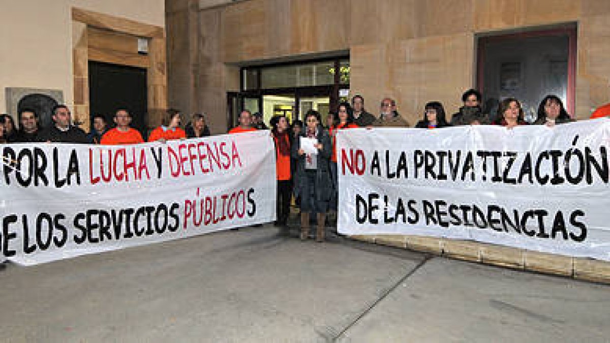 Encierro para presionar al PP. VALENTÍN GUISANDE-
