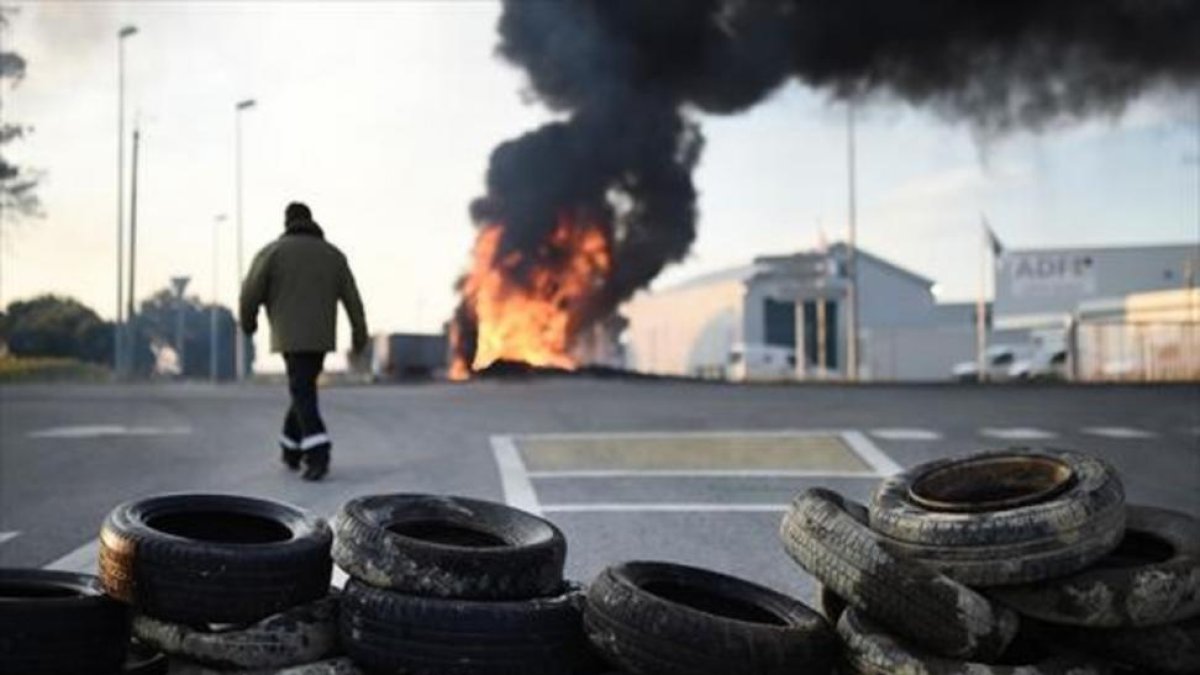 Una de las recientes protestas en el oeste de Francia.-AFP / JEAN-SEBASTIEN EVRARD
