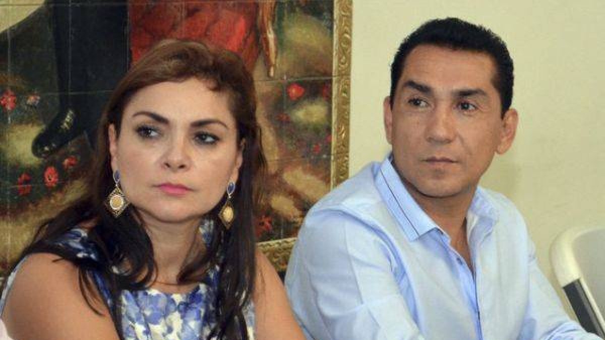 María de los Ángeles Pineda y su esposo en un acto en mayo de este año.-Foto: ALEJANDRINO GONZÁLEZ / AP