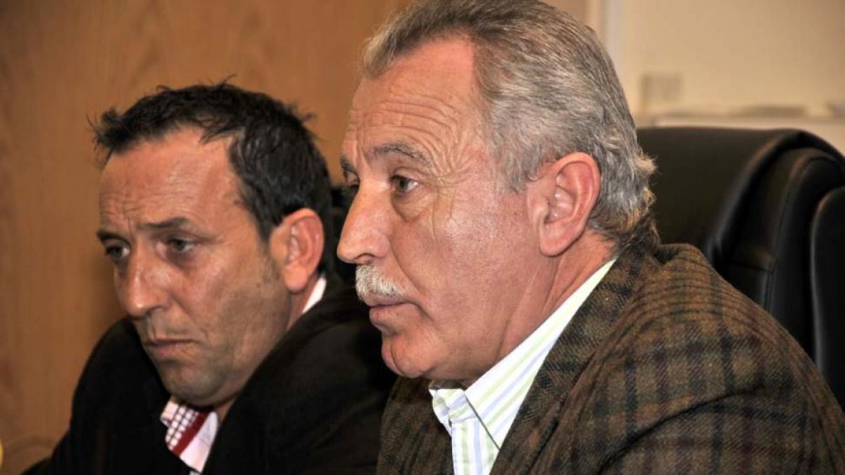 Raúl Lozano junto a José Antonio de Miguel.-VALENTÍN GUISANDE