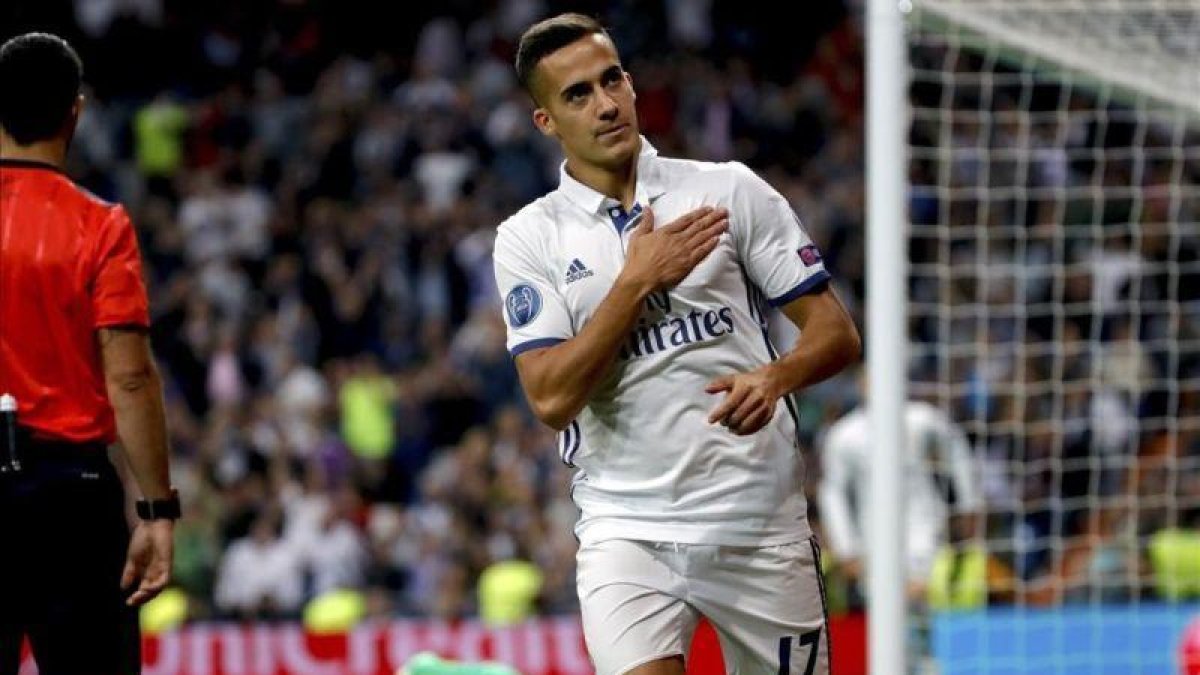 Lucas celebra un gol marcado ante el Legia el pasado 18 octubre en el Bernabéu.-EFE/ JUANJO MARTÍN
