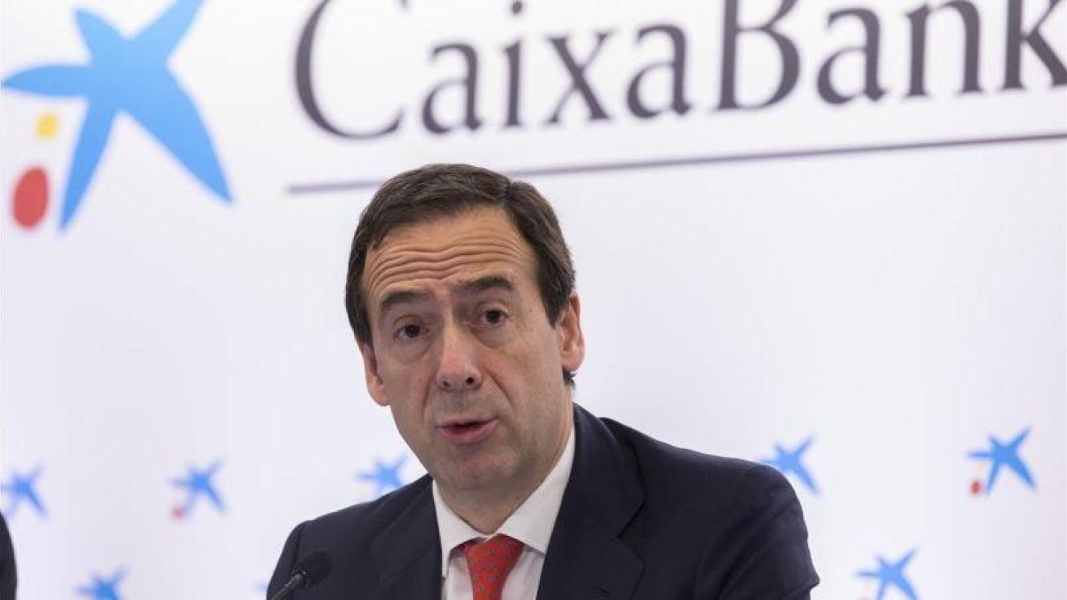 El consejero delegado de CaixaBank, Gonzalo Gortázar, en una imagen de archivo.-MIGUEL LORENZO