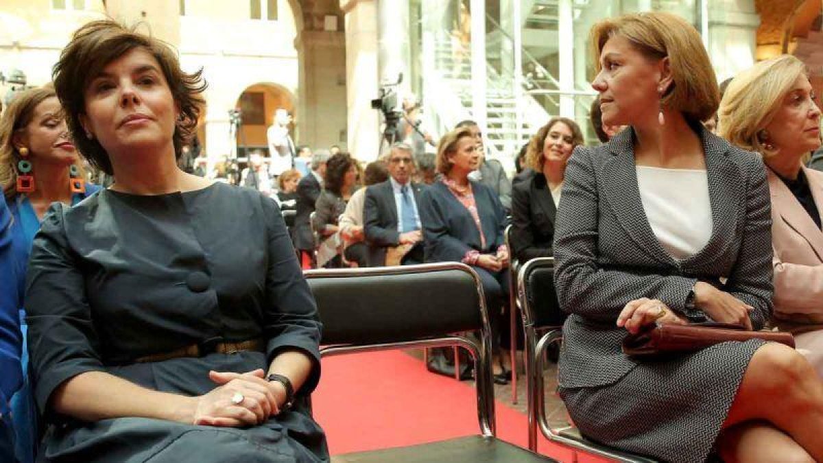 Las dos mujeres con más peso del PP convierten su rivalidad en una guerra abierta por el liderazgo del Partido.-ATLAS