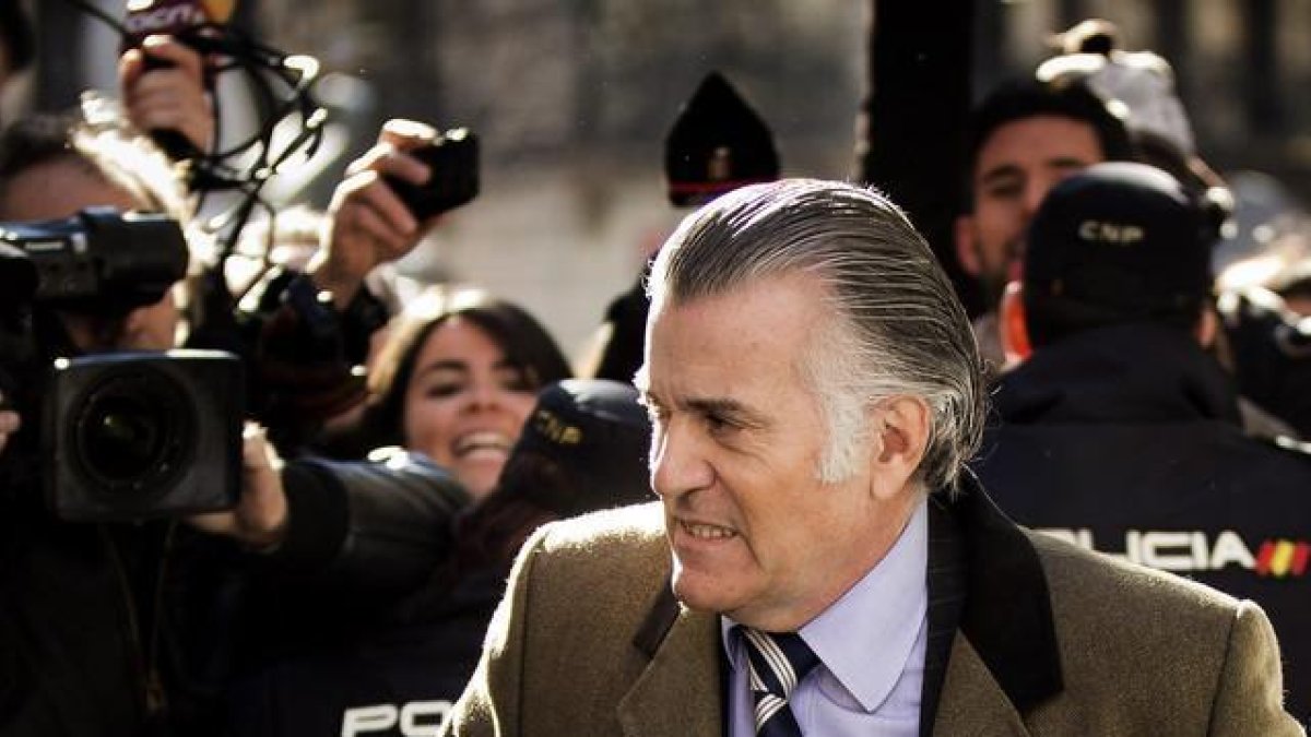El extesorero del PP Luis Bárcenas.-/ DANIEL OCHOA DE OLZA (AP)