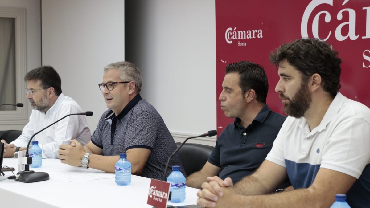 Munilla, Cabrerizo, Toribio y Sevillano en la rueda de prensa en la que se informaba de la participación del Río Duero en Europa. GONZALO MONTESEGURO