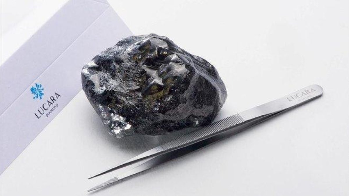 El segundo diamante más grande del mundo, de 1.758 quilates, descubierto en Botsuana.-REUTERS