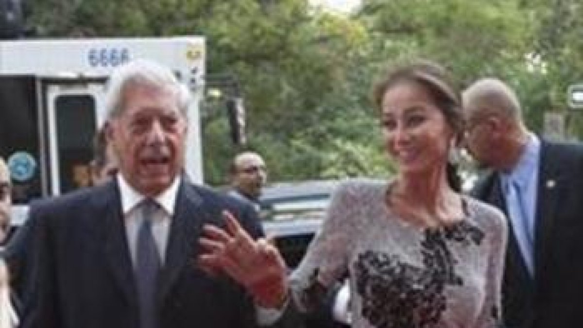 Mario Vargas Llosa e Isabel Preysler.-EFE