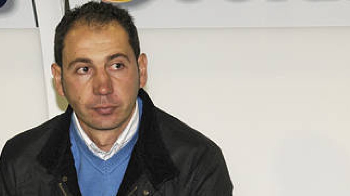 El técnico del Numancia, Pablo Machín. / VALENTÍN GUISANDE-