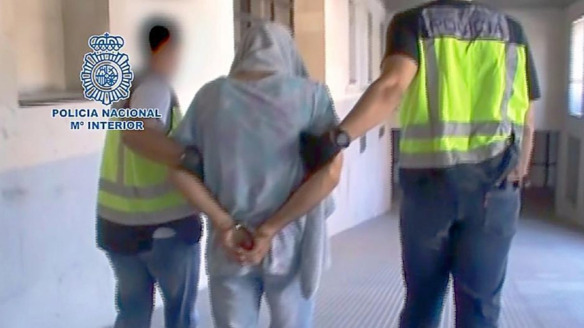 Imagen del momento de la detención-EL MUNDO