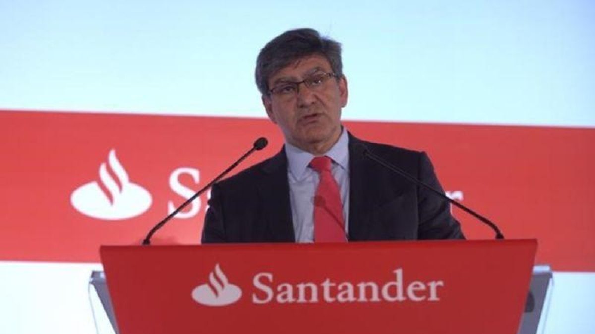 El consejero delegado del Santander, José Antonio Alonso, durante la presentación de resultados.-DAVID CASTRO