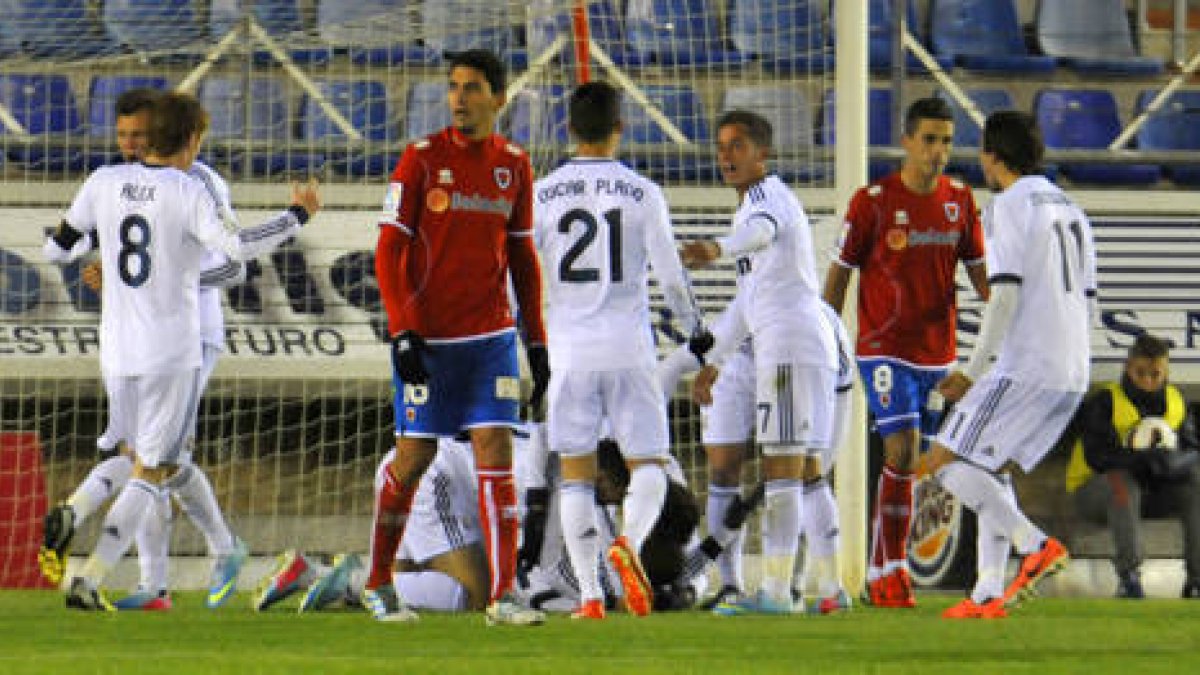 Al Numancia se le escapó nuevamente la victoria en el descuento. / DIEGO MAYOR-