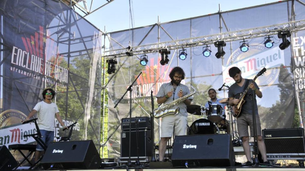 La potencia musical se dejó sentir desde el inicio del festival.-Valentín Guisande