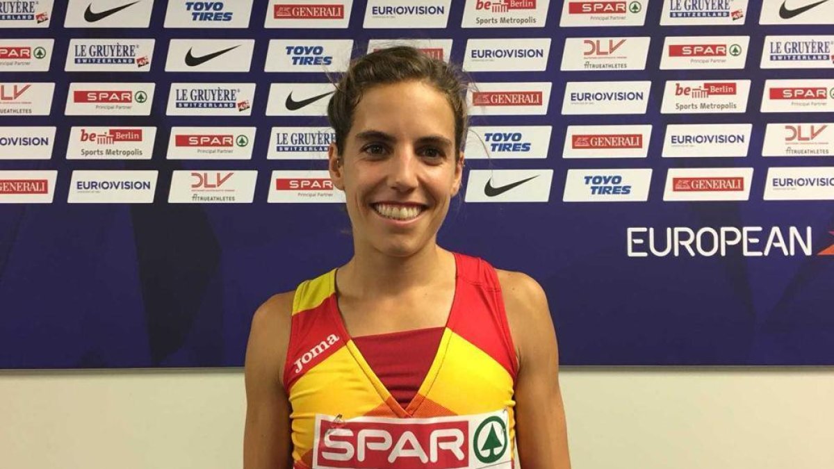 Marta Pérez, ayer, en la zona de prensa del estadio olímpico de Berlín a la finalización de su serie semifinal.-HDS