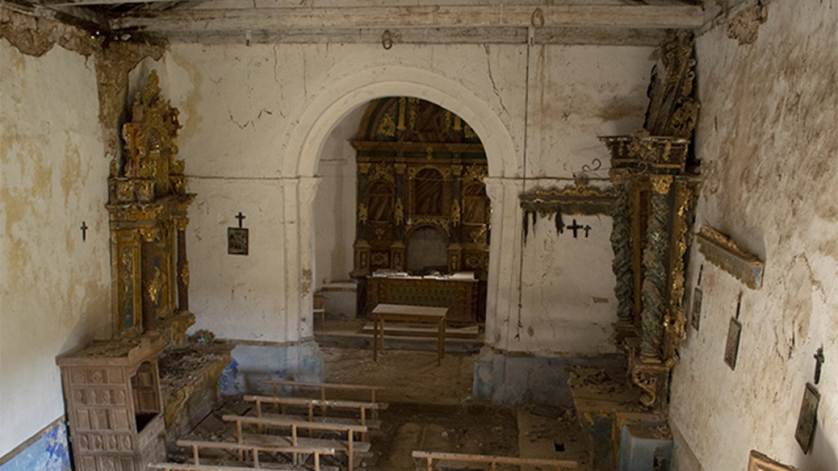 Interior de la iglesia de La Barbolla.-HDS