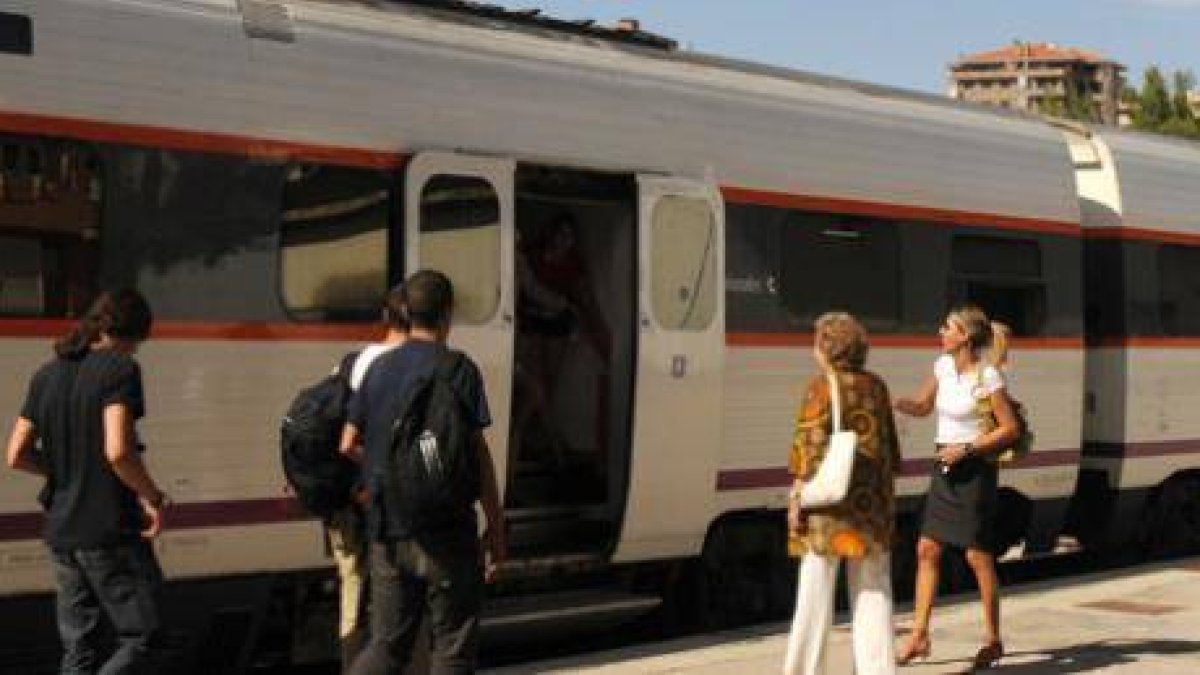 Estación de tren de Soria.-