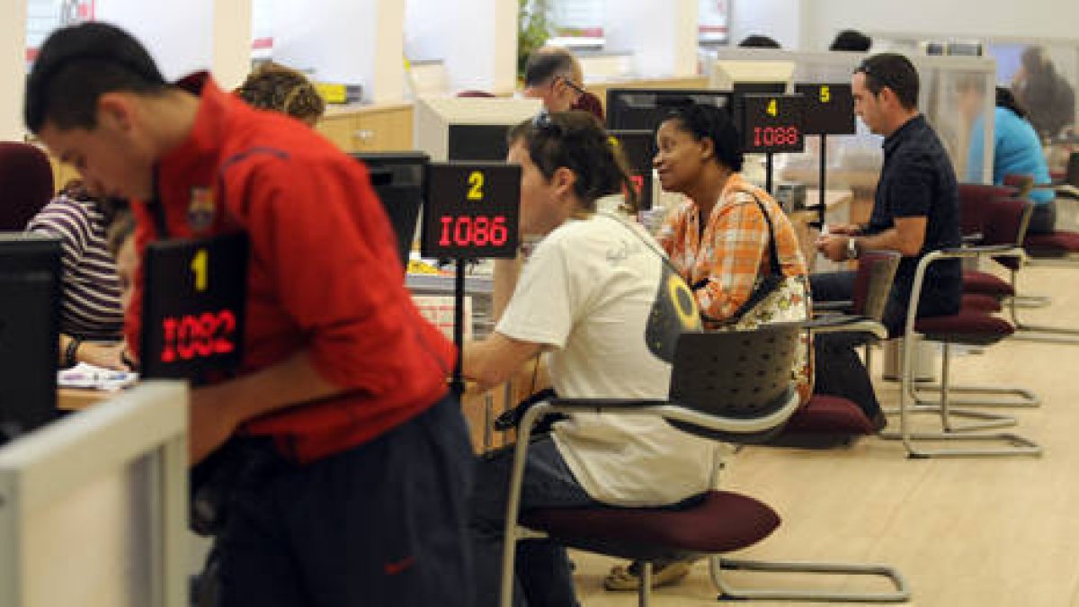 Oficina de Empleo en Soria. / VALENTÍN GUISANDE-