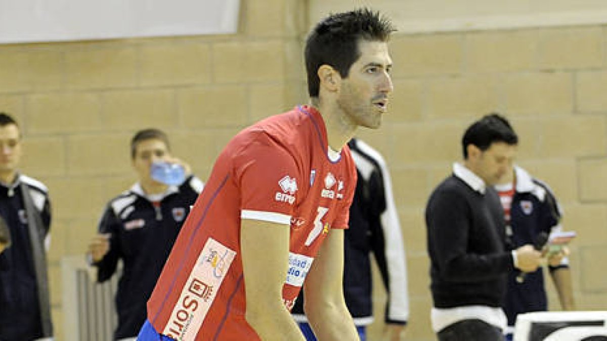 Moltó podría ser el técnico del CMA Soria. / U. Sierra-