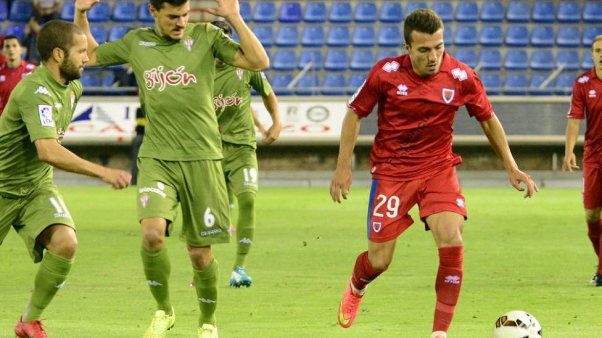 El futbolista del Numancia, Luis Valcarce-ÁLVARO MARTÍNEZ