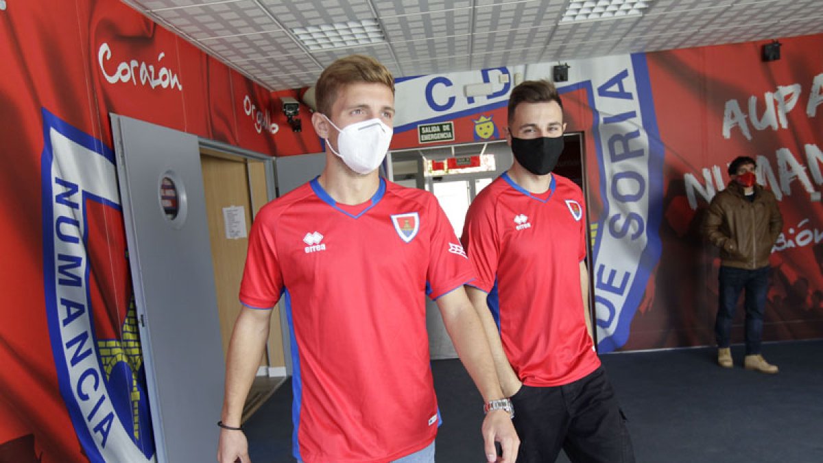 Manzanara y Traver el día que fueron presentados como numantinos. LUIS ÁNGEL TEJEDOR
