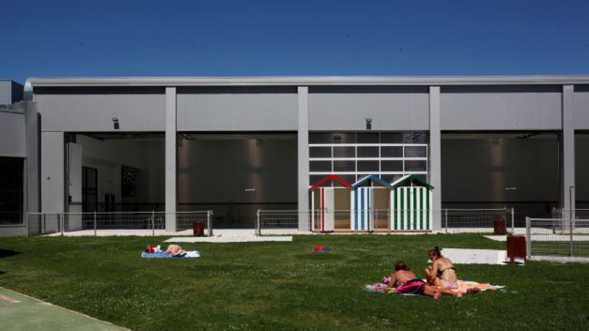 Piscina de La Juventud. MARIO TEJEDOR