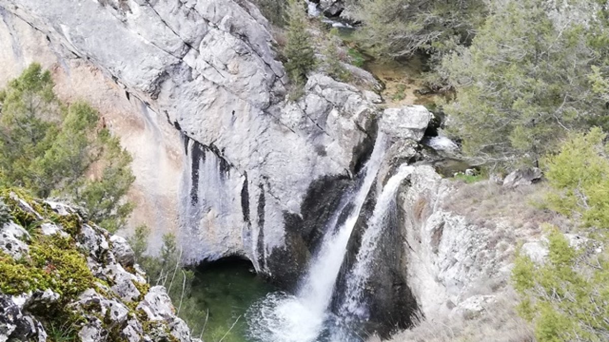 Cascada de la Fuentona