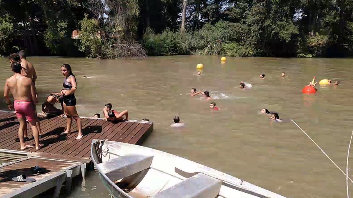 Campeonato regional de piraguismo en San Esteban - Ana Hernando