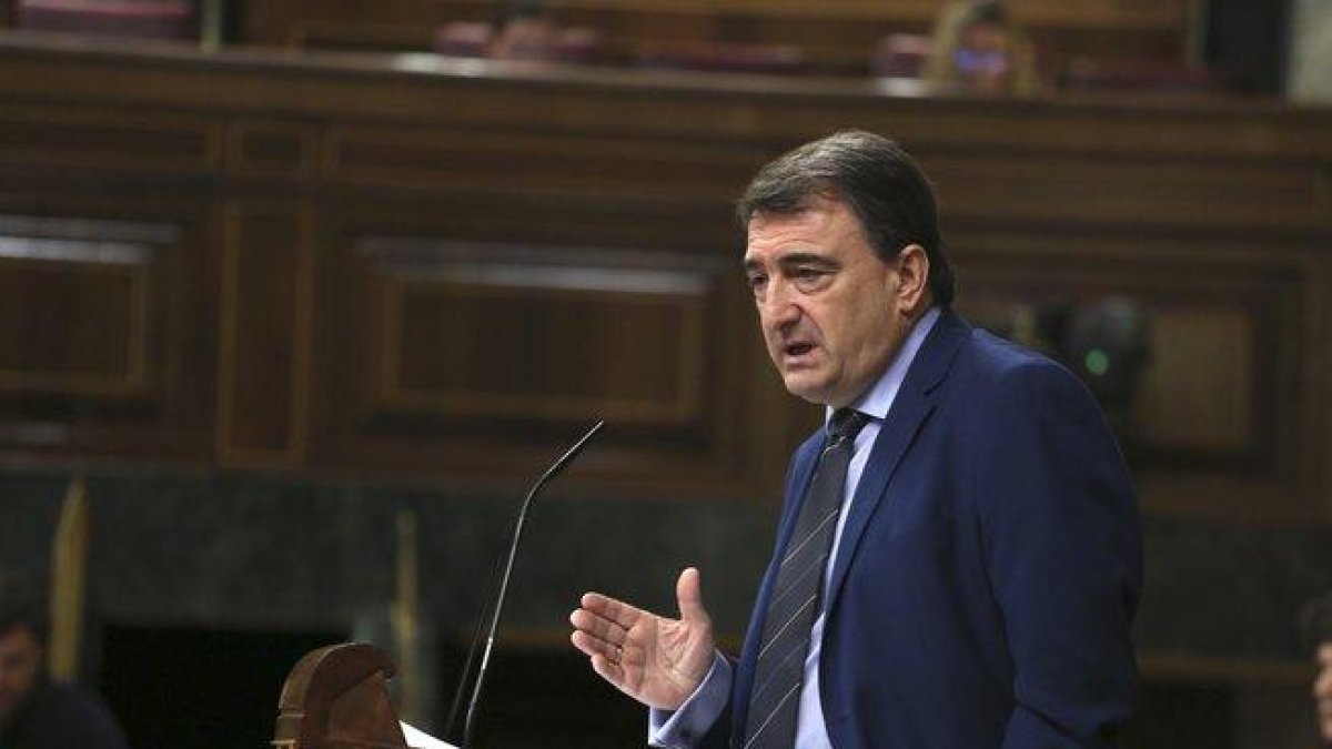 Aitor Esteban, portavoz del PNV en el Congreso, durante su intervención en el debate de investidura.-