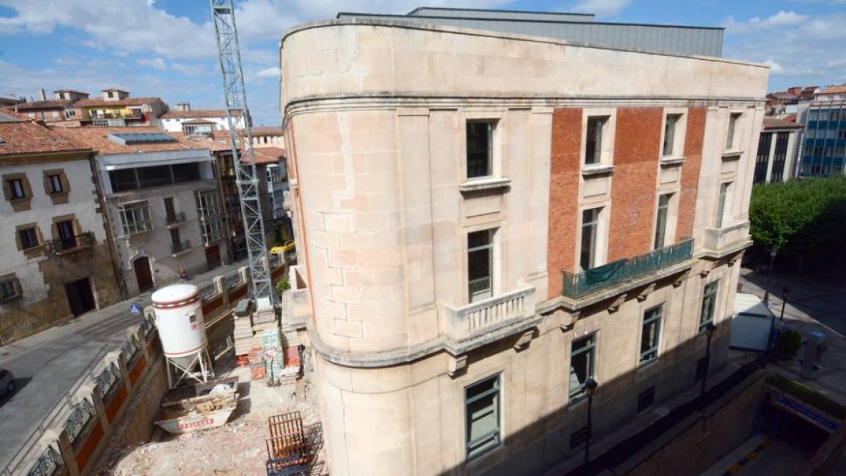 Obras en el edificio que albergó el Banco de España, en una imagen de archivo.-VALENTÍN GUISANDE