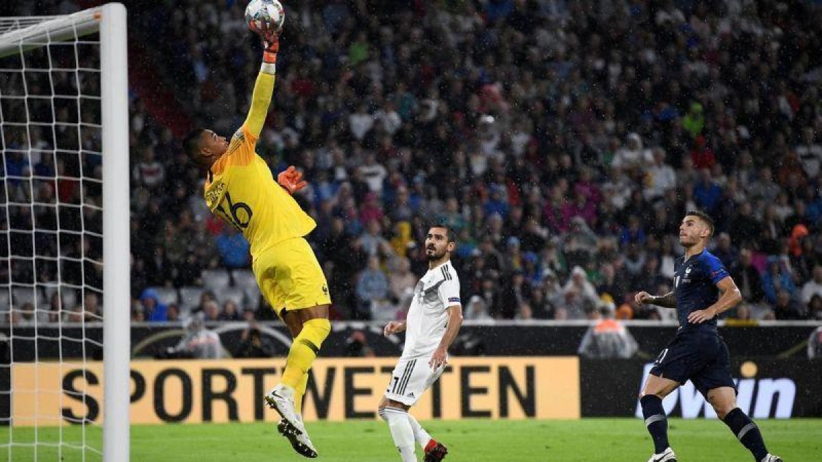 Areola evitó el gol de Alemania.-REUTERS
