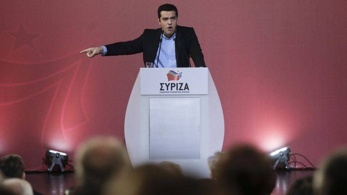 Alexis Tsipras, durante el discurso ante la plana mayor de Syriza.-Foto: Petros Giannakouris / AP
