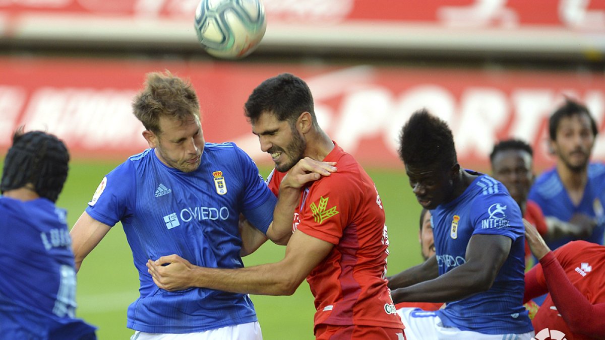 El Numancia suma los mismos puntos que el Oviedo pero está por delante en la tabla al tener ganado el doble enfrentamiento de Liga. LaLiga