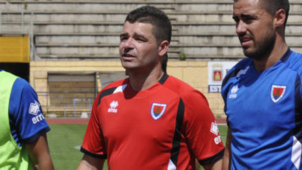 Manolo Cano es el hombre de total confianza de Anquela. / Valentín Guisande-