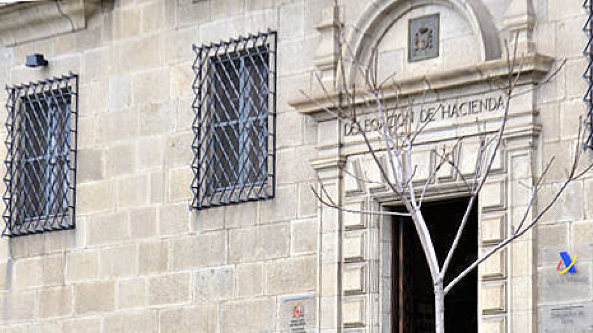 Delegación de Hacienda en Soria. / VALENTÍN GUISANDE-
