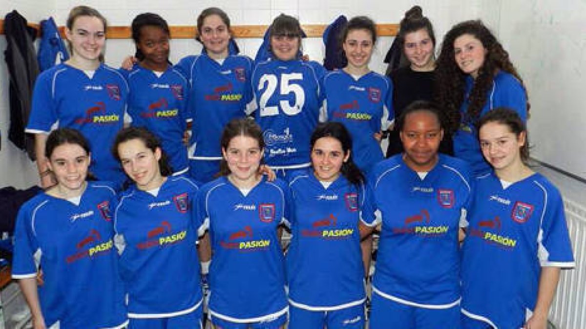 Plantilla del Toropasión Ágreda que se ha proclamado campeón de La Rioja en categoría juvenil. -