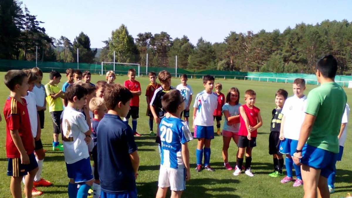 El I Campus Pablo Machín se ha venido celebrado a lo largo de esta semana en la localidad de Navaleno, en la jornada de ayer tenía lugar la clausura.-FACEBOOK CAMPUS PABLO MACHÍN