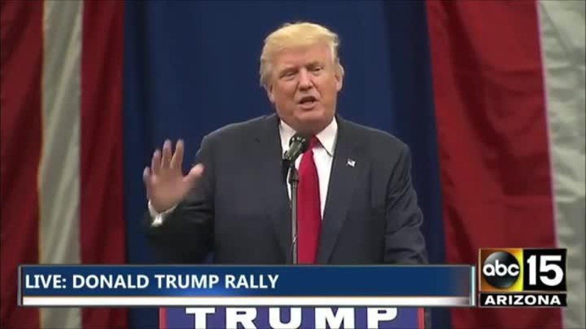 Donald Trump en un mitin en el Estado de Ohio este lunes, donde ha dicho que las elecciones del 8 de noviembre estarán amañadas.-ABC NEWS