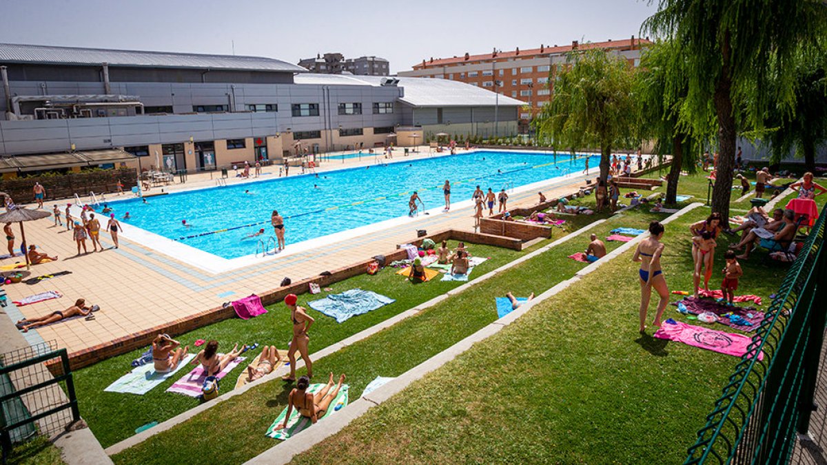 Las piscinas, solución idónea para un tórrido verano. HDS