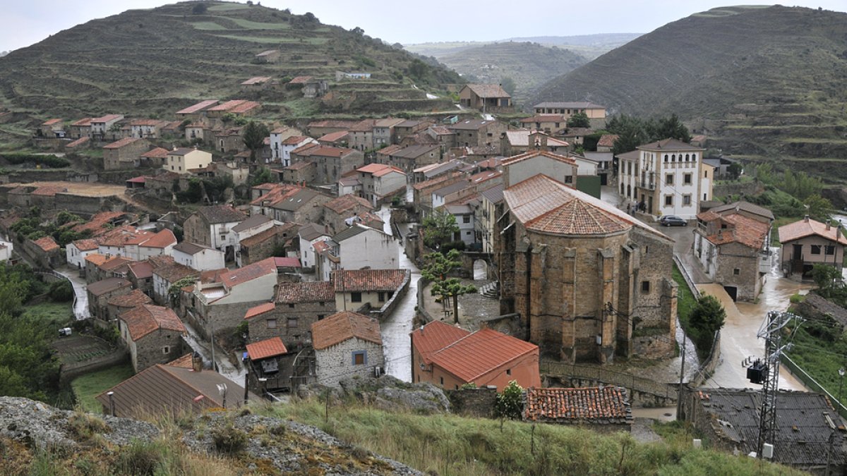 Panorámica de Magaña, cuyo puente medieval se someterá a restauración y peatonalización. HDS