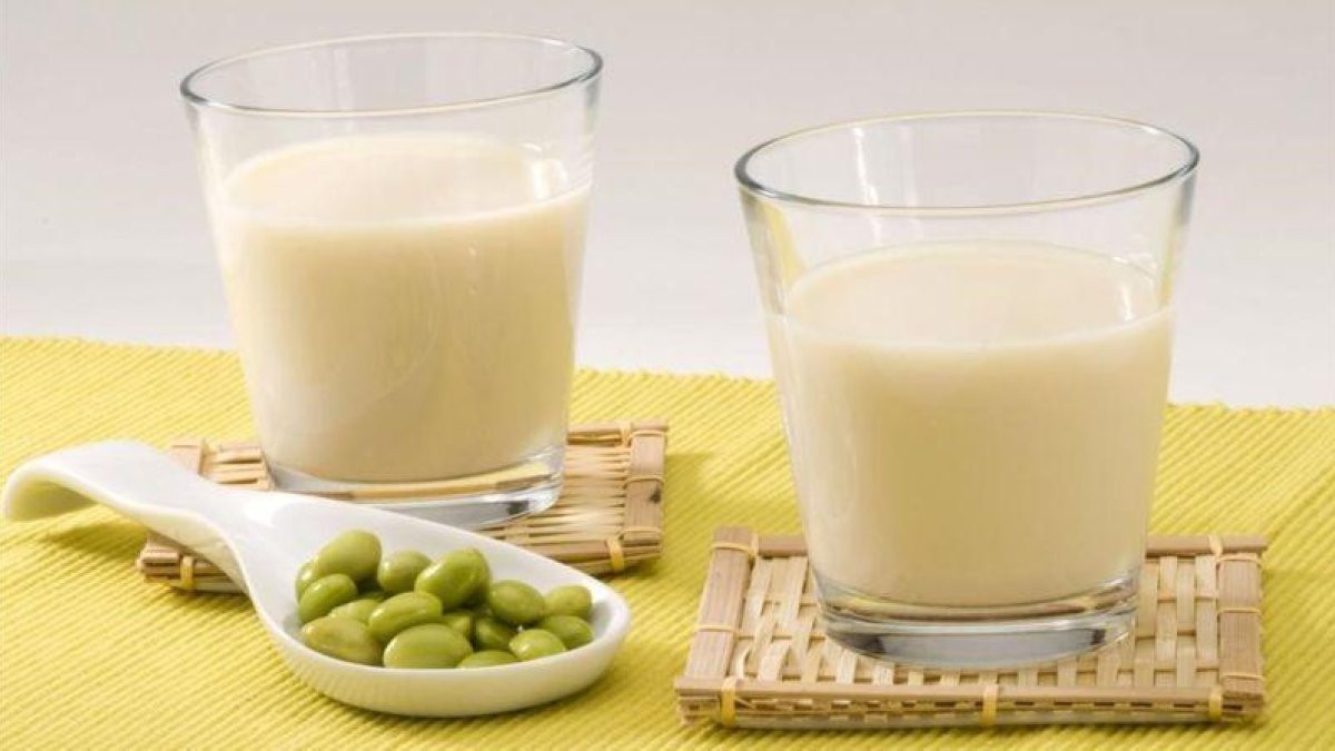 Dos vasos de bebida vegetal.-EL PERIÓDICO