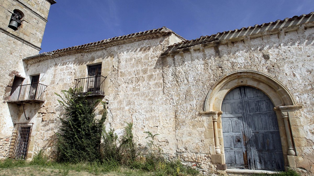 ERMITA DE LA MONJIA. ROBAN LA CORONA DE LA VIRGEN DE LA MONJIA. LUIS ANGEL TEJEDOR.12-08-2015