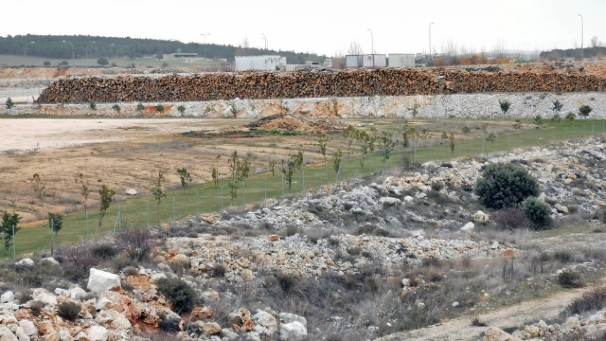 Los terrenos donde se instalará la nueva fábrica de Copiso en el polígono de Valcorba. HDS